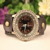 Vintage leather Quartz Gift Watch images