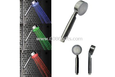 Perubahan warna led shower