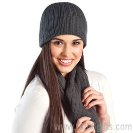 Cable del Knit Beanie