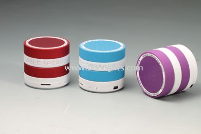 mini altavoz de Bluetooth con lector de tarjetas