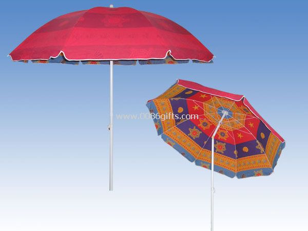 Payung pantai warna-warni