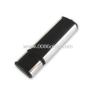 Черный пластиковый USB флэш-накопитель