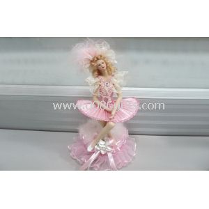 Розовые маленькие фарфоровые куклы музыкальная шкатулка