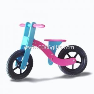 Ahşap oyuncak bisikleti
