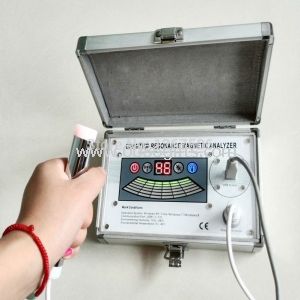 Quantum resonans magnetiske analyzer