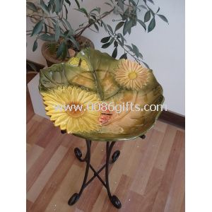 Different heights are workable resin / ceramic birdbath and birdtables