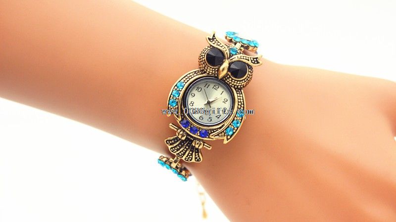 Reloj de pulsera de búho de diamante