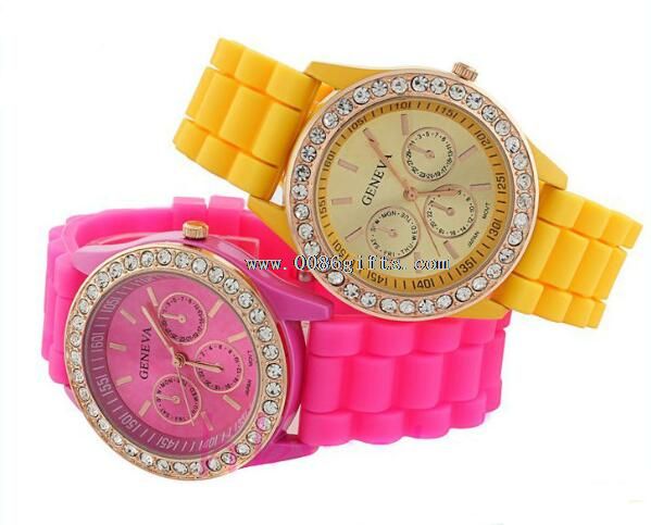 Montre de silicone diamant