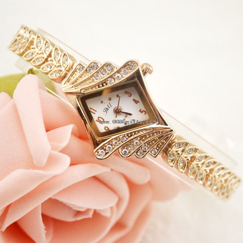 diamantes relojes de mujeres