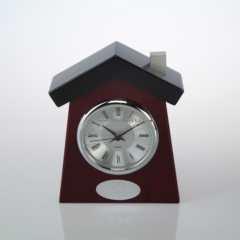 Forme de maison horloge