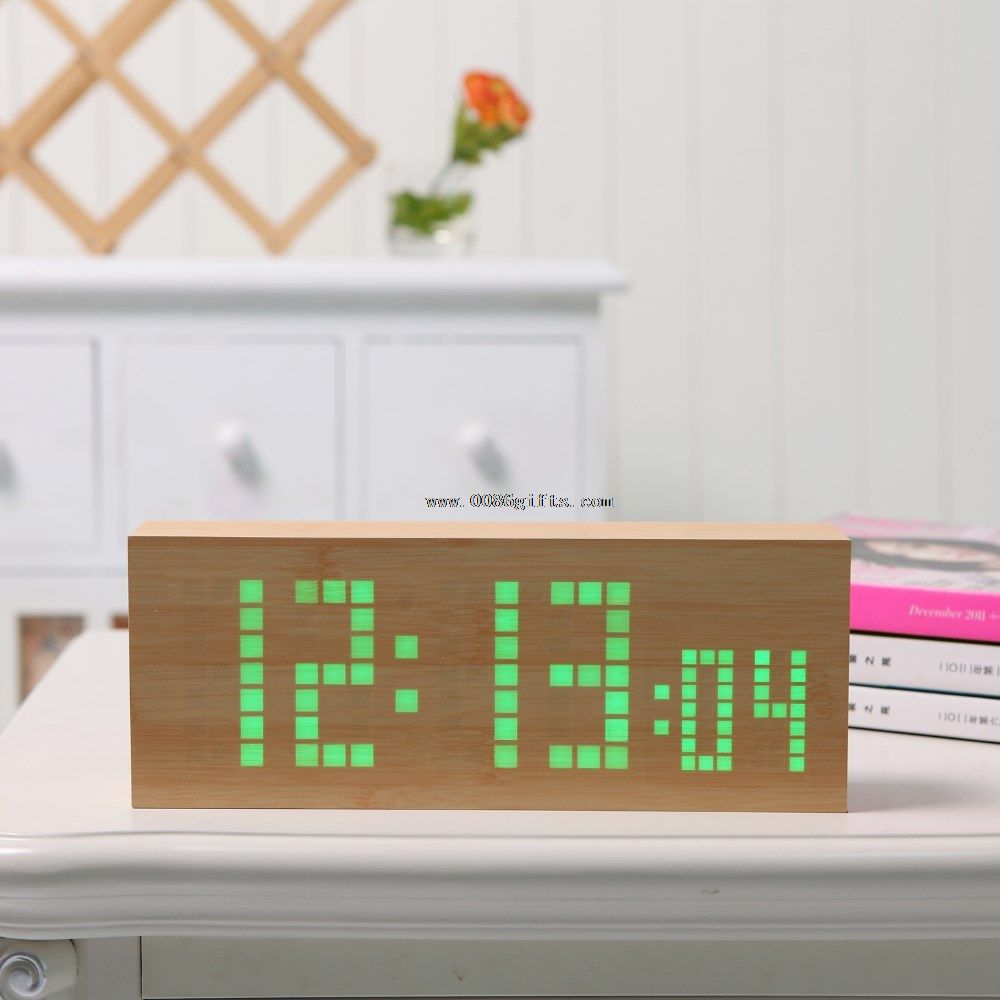 Reloj de madera de moda LED