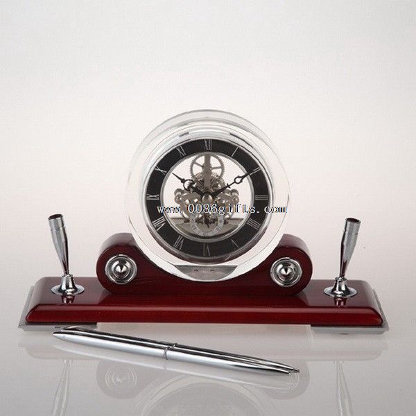 Penholder clock