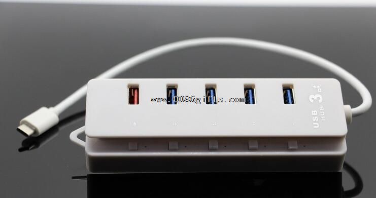 USB 3.0 Hub cu alimentare individuale comută