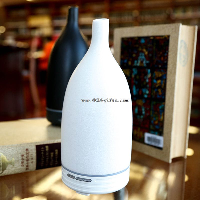 Water-oxygen porcelain ultrasonic aroma diffuser