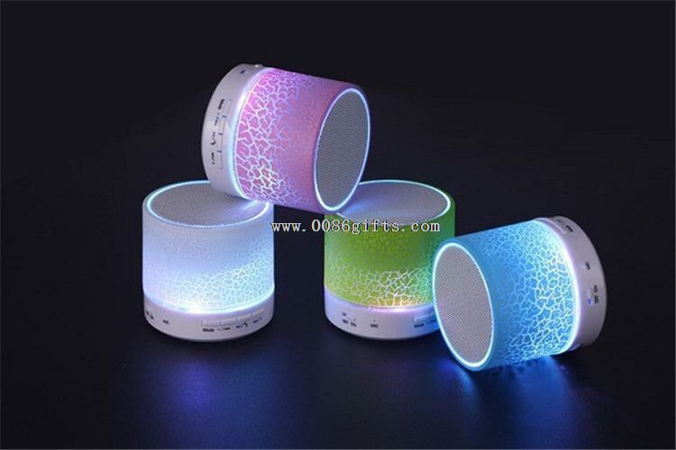 Waterpoof portable bluetooth speaker