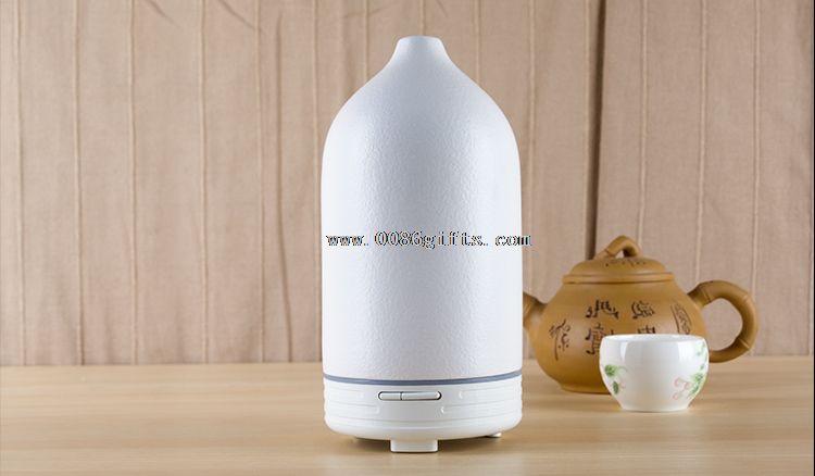 White/Black elegant Ceramic essential oil diffuser