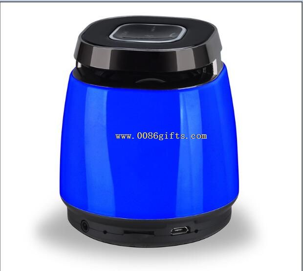 Wireless audio video transmitter of mini digital speaker