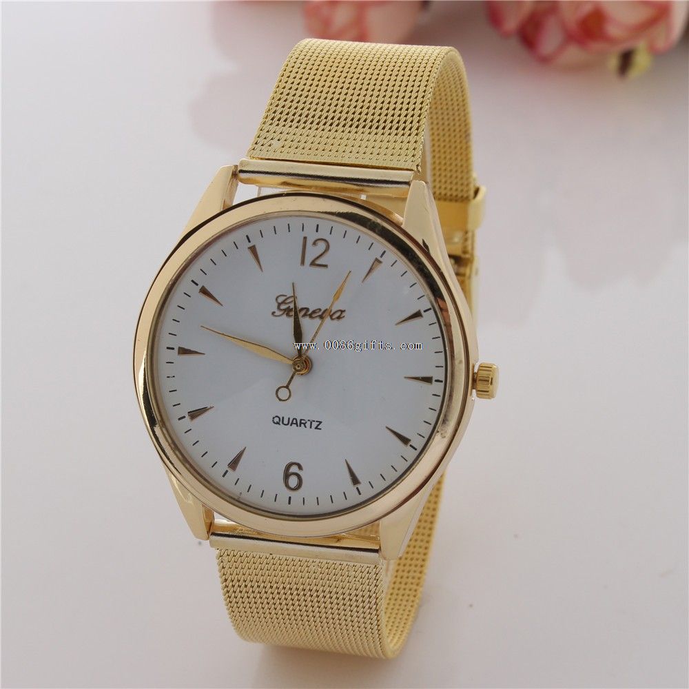 slitiny mesh strap quartz hodinky