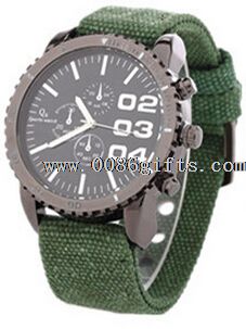 pria militer watch