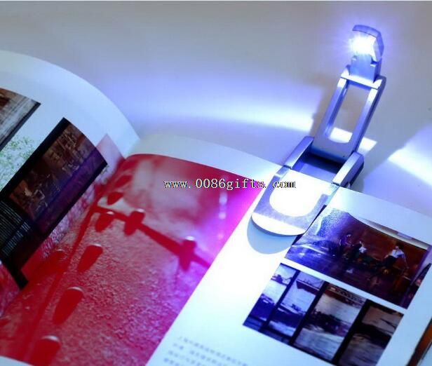 Luce LED libro