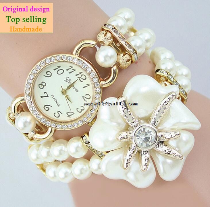 Perempuan Crystal Vogue Watch
