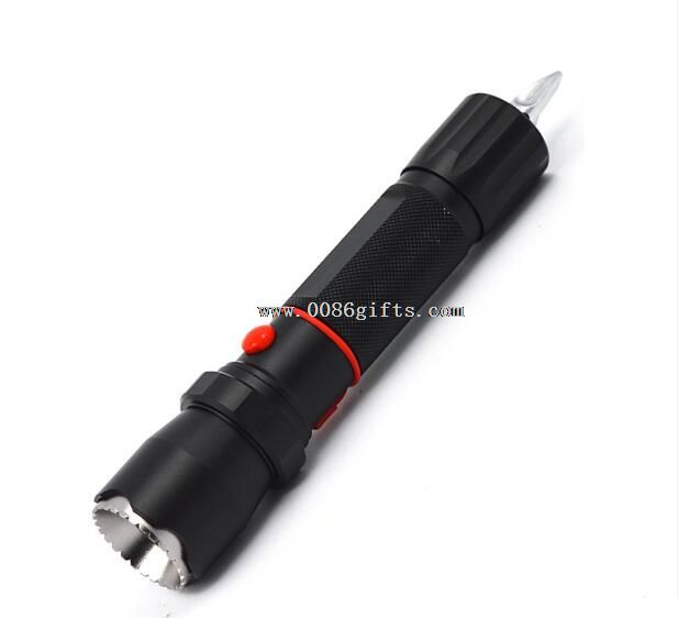 Zoomable 3 watt flashlight