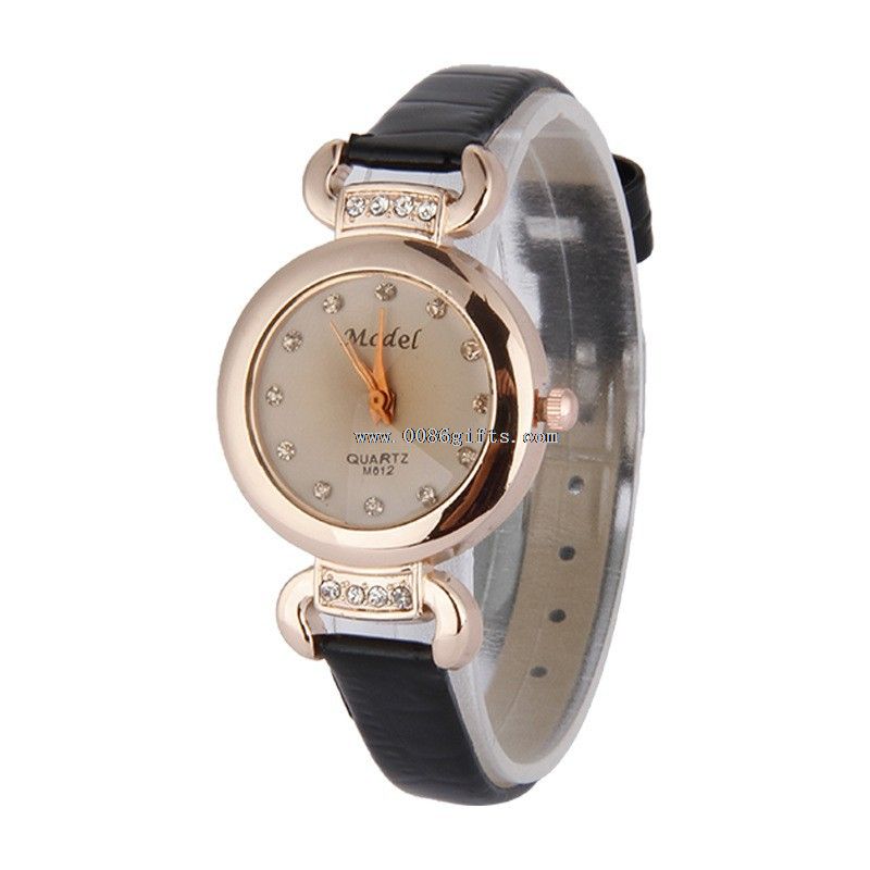 genuiane leather quartz watch