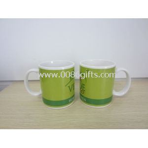 Kaffeebecher mit individuellen Logo, Farbe weiß mit Druck-Designs und Logos