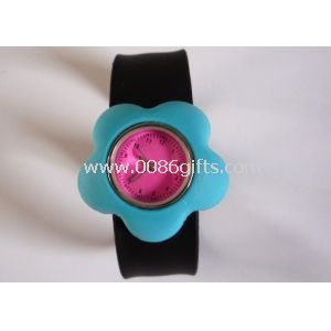 Flor forma slap watch