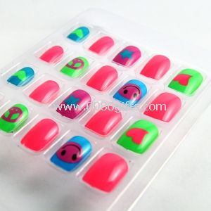 Girls Pre Glued Fake Nails