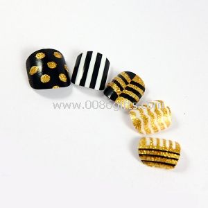 Son de color marrón oscuros acrílico uñas postizas