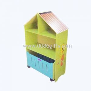 Kinder Schrank