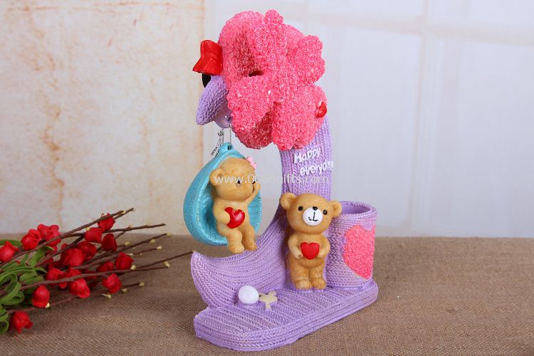 Croissant de résine courbe couple créatif ours balançoire boîte à musique brush pot