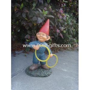 Gnomi da giardino divertente su misura