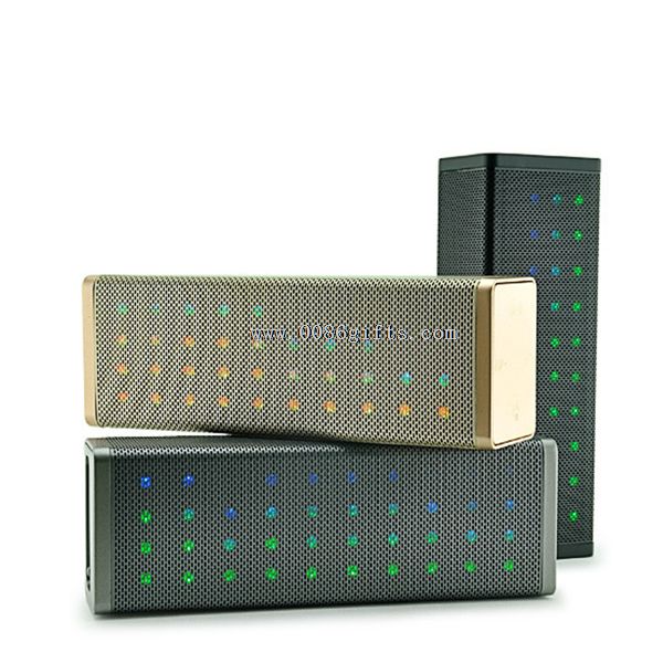 Cuadrado LED luz cambio mini portátil Bluetooth altavoz