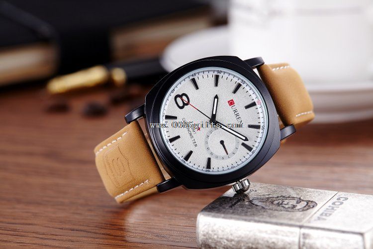 Men Leather Quartz Watch