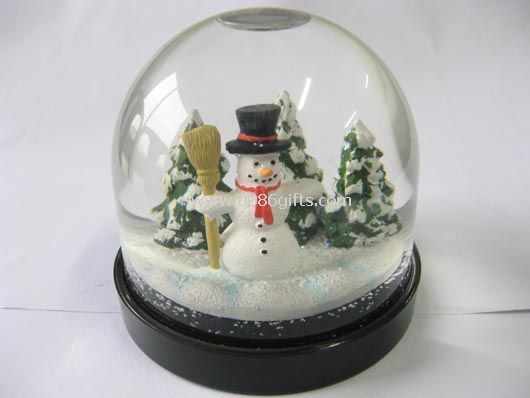 Snowman snow globe