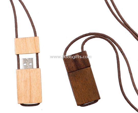 Dřevěná nacklace usb