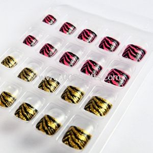 DIY colored Fingers Fake Nails for wedding