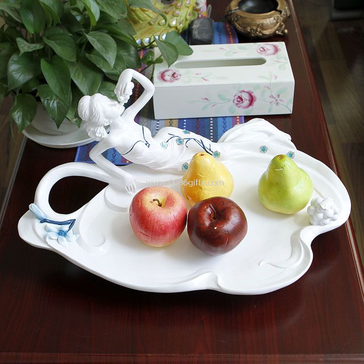 White beauty fruit tray