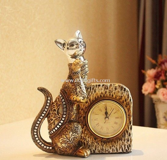 Plutus cat clock