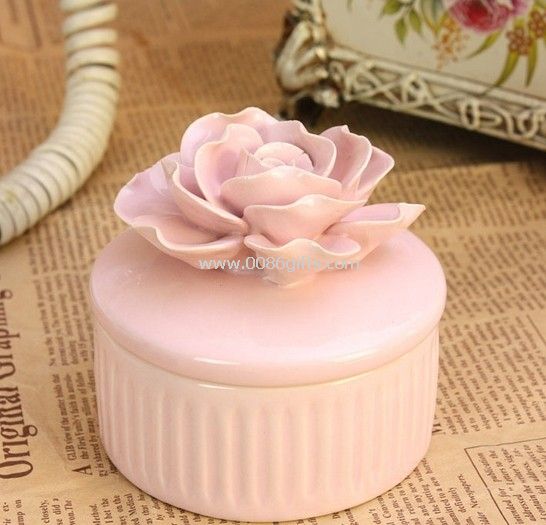 Ceramic jewelry box