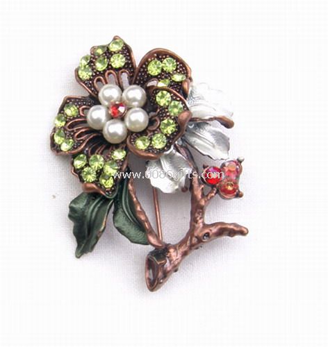 Brooch 7