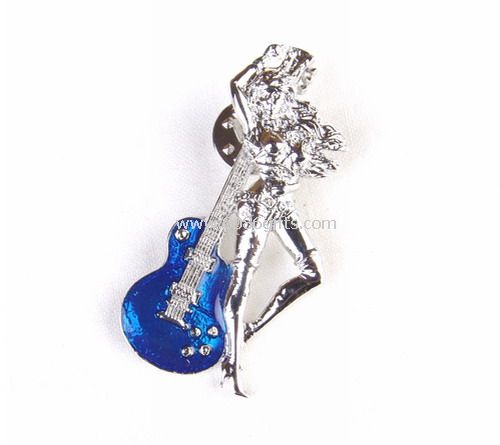 Brooch 2