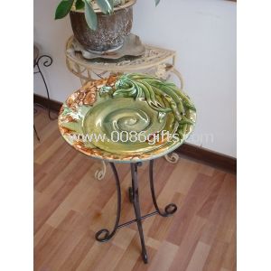 Creative design gardening birdbathes