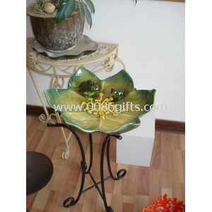Small ornamental bird bath resin fountains with hand painting