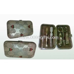 Button closure mini manicure set