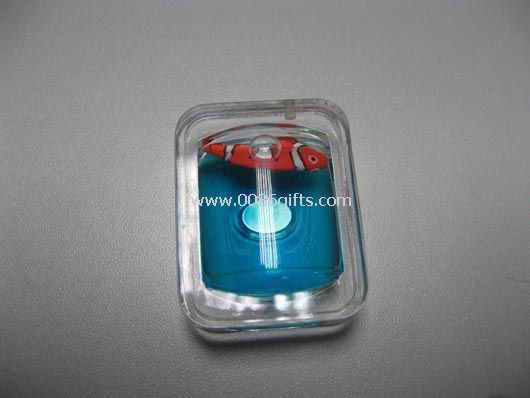 Liquid fridge magnet