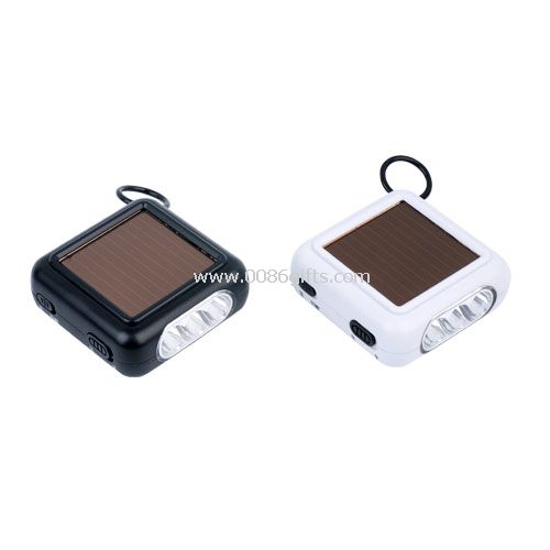 Solar & hand-pulling rechargeable flashlight