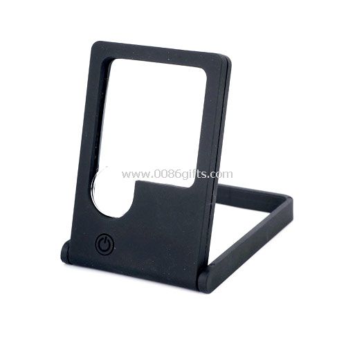 Magnifier with light